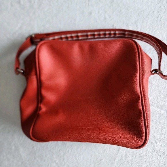 Vintage Samsonite Carry On Shoulder Bag Retro Luggage Red Faux Leather Messenger - Picture 7 of 14